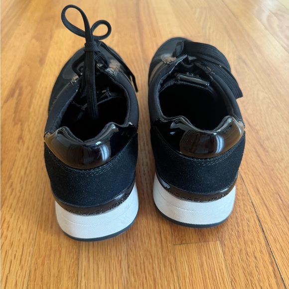 MICHAEL KORS sneakers size 8 - Picture 4 of 5